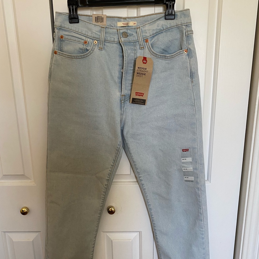 Levi’s Wedgie Straight Jeans - brand new - light wash